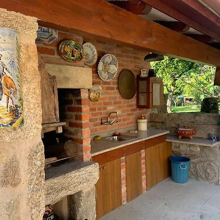 Casa Do Palheiro, Bade, Cerdal. Vila
